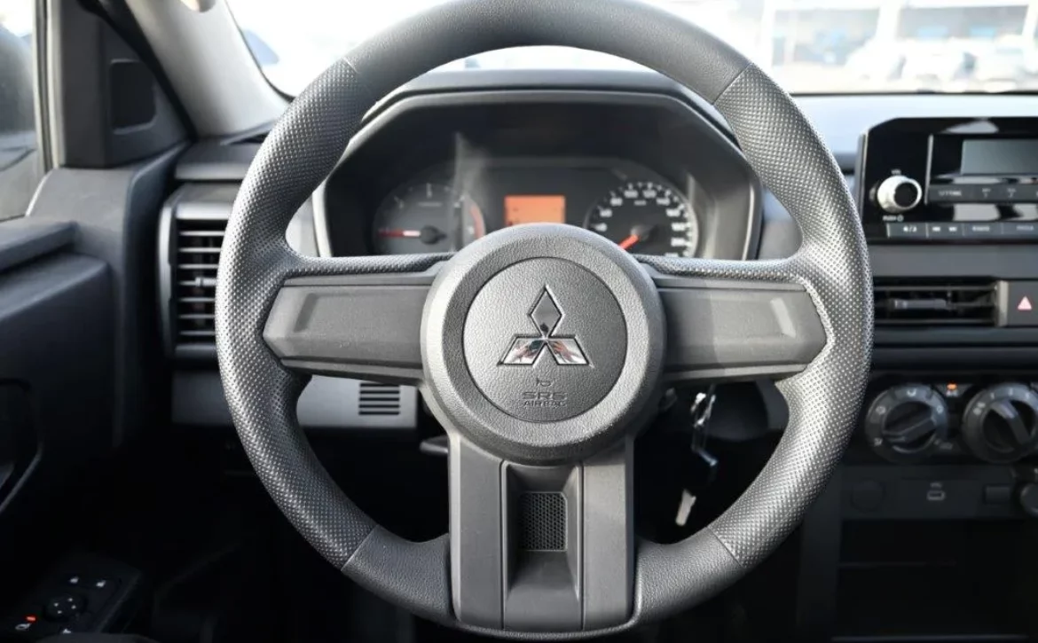 Mitsubishi L200 — photo 6